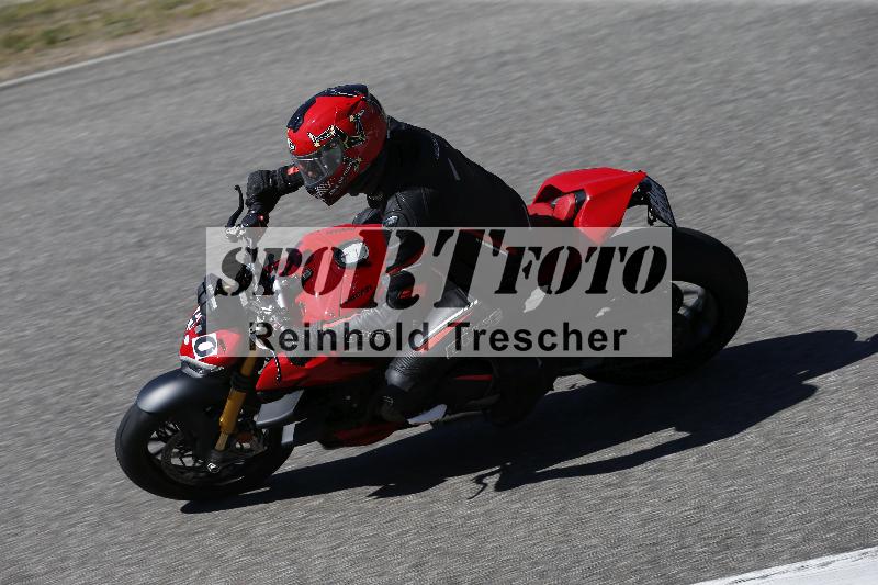 /06 08.04.2026 Cornu Master School ADR/Gruppe blau/40